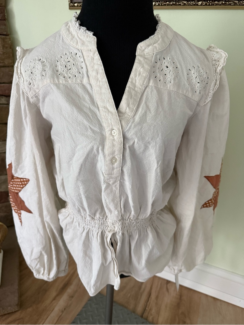 Yerse Maria White Eyelet Peasant Blouse with Quilted Star Patches, Size M